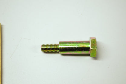 OEM Yamaha 90109-08705-00 Bolt NOS