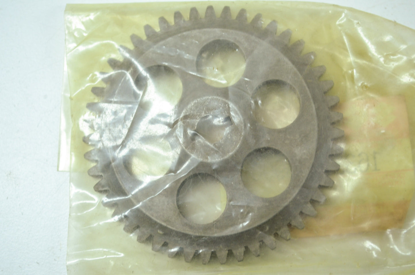 NEW OEM Suzuki Oil Pump Gear ALT125 ALT185 LT125 LT230 LT185 16331-18900 NOS