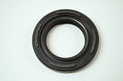 NEW OEM Suzuki Crank Shaft Seal 73-77 GT380 79-80 RM250 09289-32002 NOS