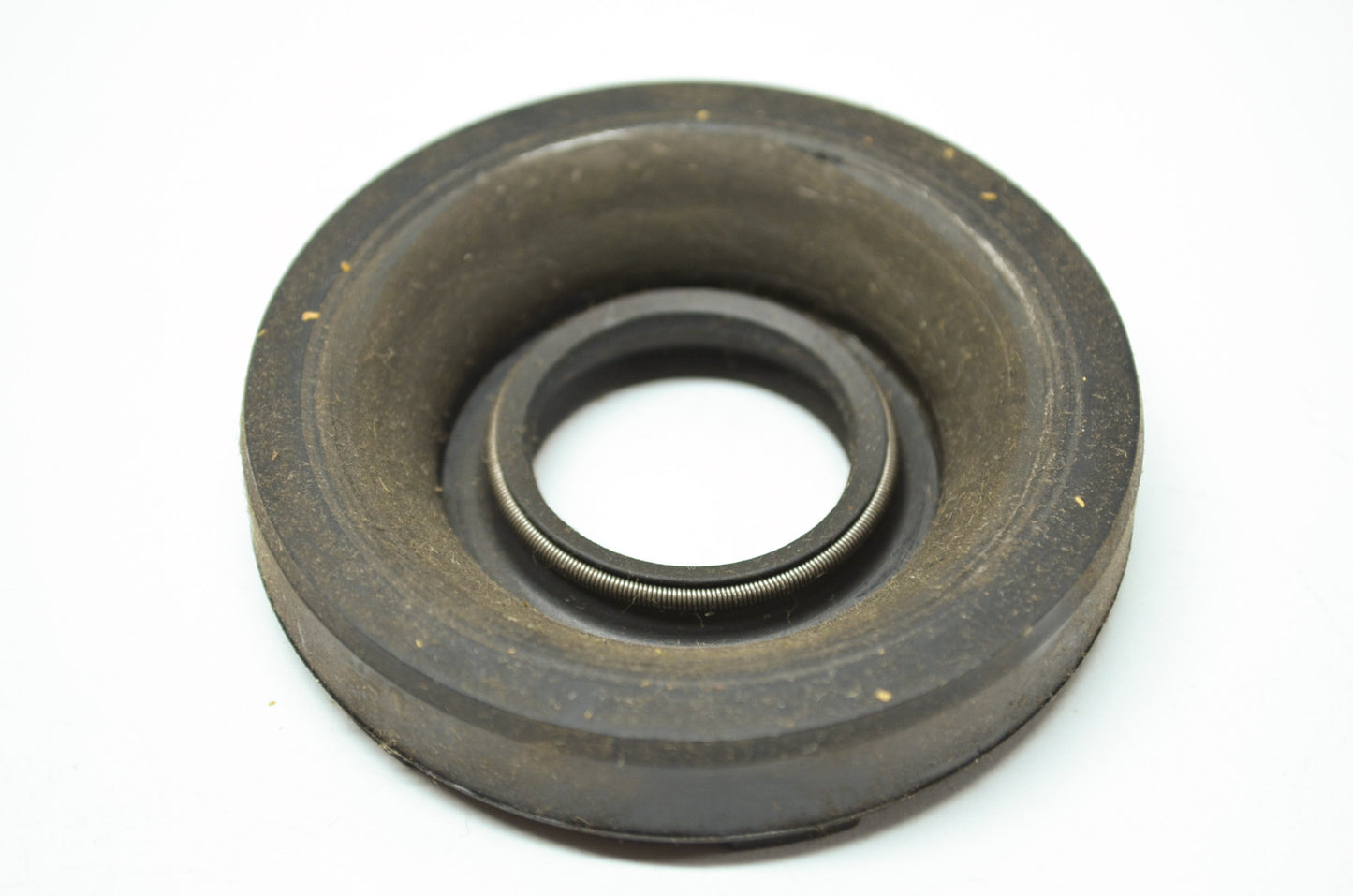 NEW OEM Suzuki Crank Shaft Seal GT250 T30502 09283-25032 NOS