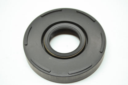 NEW OEM Suzuki Crank Shaft Seal GT250 T350 T250II 09283-25019 NOS