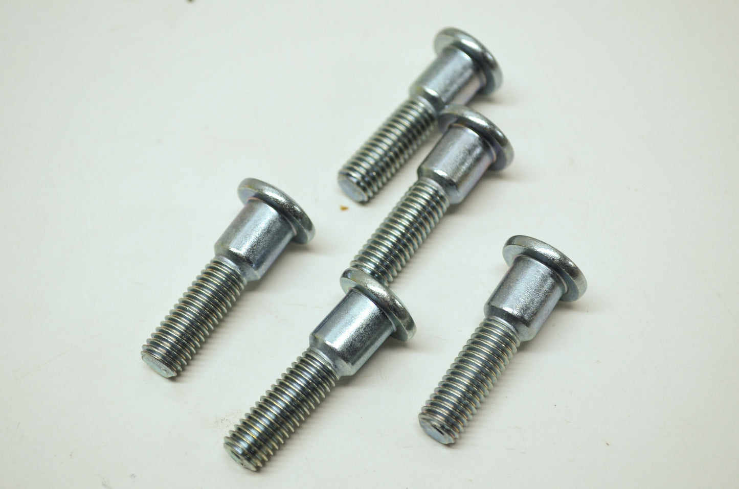 OEM Suzuki 09106-08082 Bolt 8X33 Qty 5 NOS
