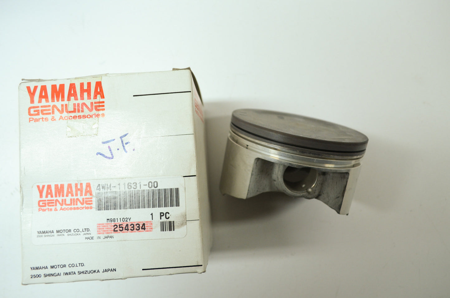 OEM Yamaha 4WM-11631-00-00 Piston STD NOS