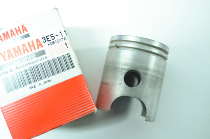 OEM Yamaha 3E5-11635-00-00 Piston 1 O/S 0.25 NOS