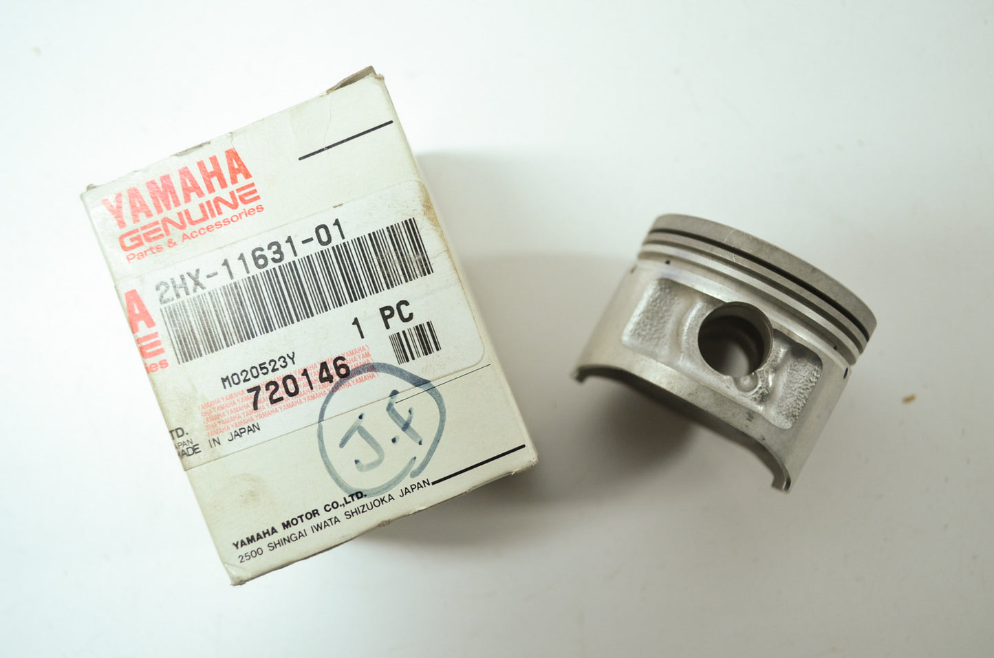 OEM Yamaha 2HX-11631-01-00 Piston STD NOS