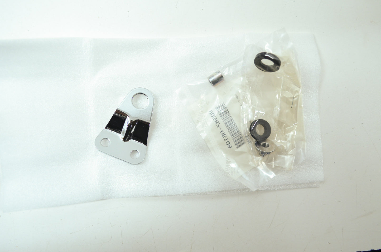 OEM Yamaha 90891-20102-00 Stay Rear Kit (M8) NOS