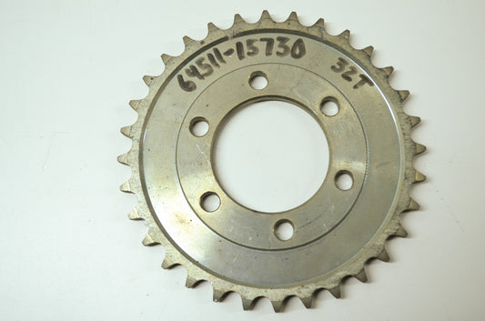 NEW SunStar Suzuki Sprocket 32T 68-75 T500 64511-15730 NOS