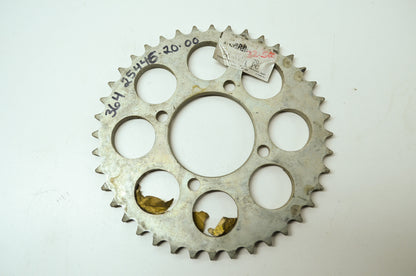 OEM Yamaha 364-25446-20-00 Sprocket 40T NOS