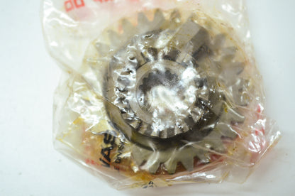 NEW OEM Kawasaki Kick Starter Gear KE125 KS125 KX125 13250-001 NOS