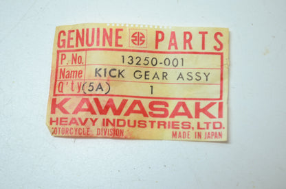 NEW OEM Kawasaki Kick Starter Gear KE125 KS125 KX125 13250-001 NOS