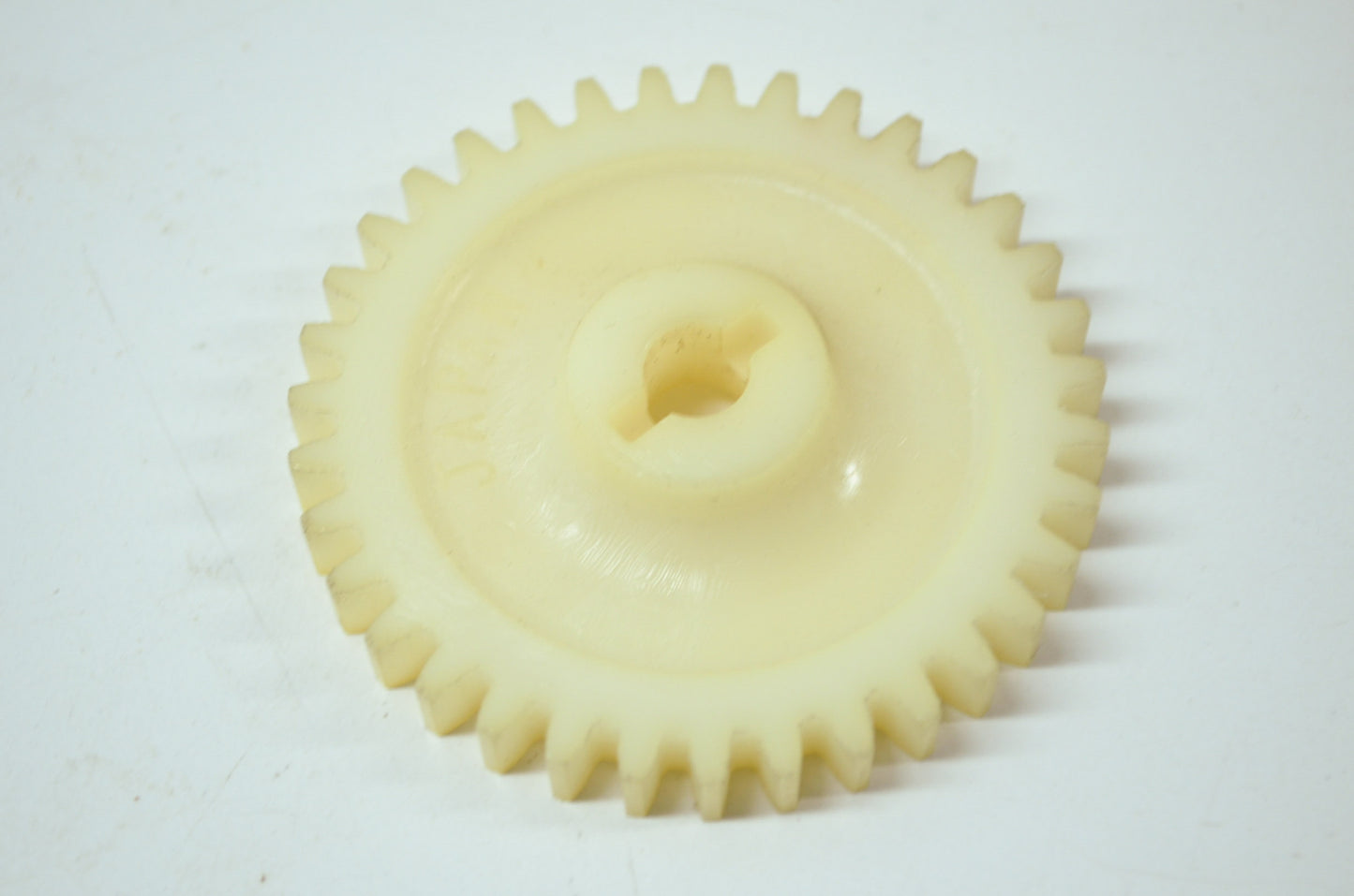 OEM Kawasaki 16085-018 Oil Pump Gear NOS