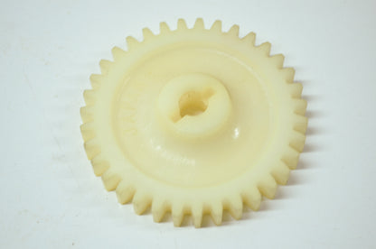 OEM Kawasaki 16085-018 Oil Pump Gear NOS