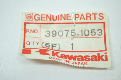 OEM Kawasaki 39075-1053 Throttle Lever NOS