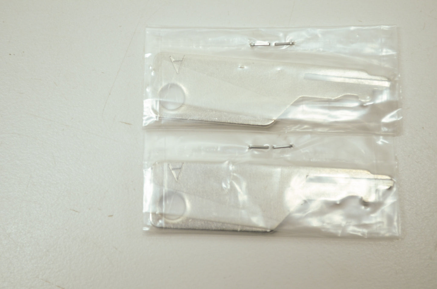 NEW OEM Kawasaki Side Bag Keys QTY 2 87-06 Concours 1000 27008-1127-AA NOS