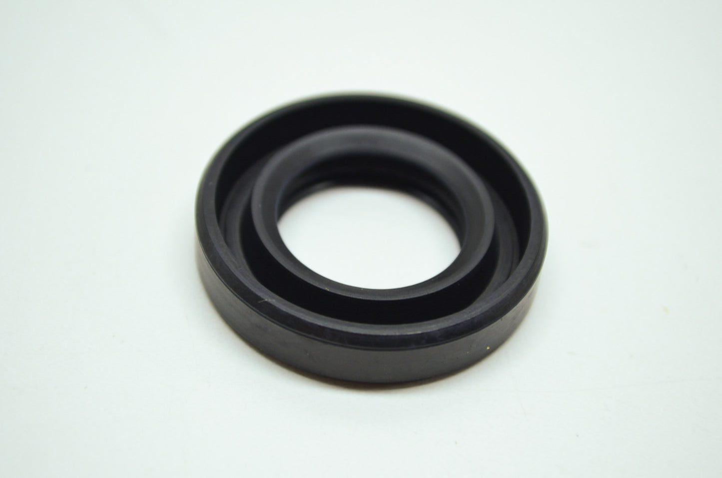 OEM Kawasaki 92049-1095 Oil Seal DD20357 NOS