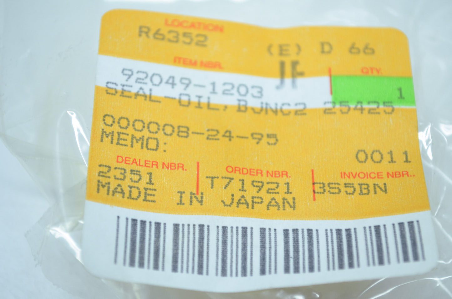 OEM Kawasaki 92049-1203 Oil Seal BJNC2 25425 NOS