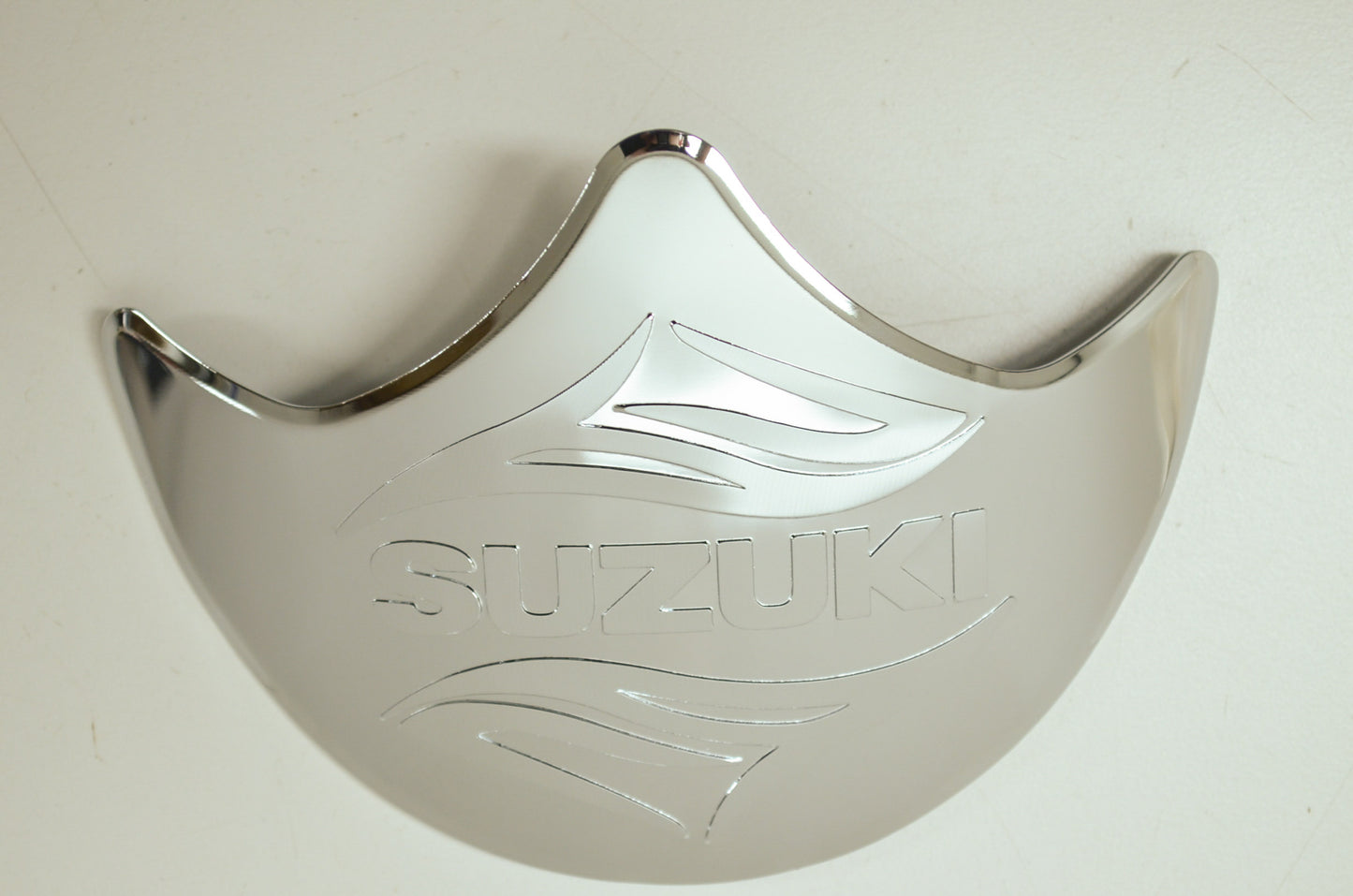NEW OEM Suzuki Front Fender Emblem VS800 VS1400 99000-69709 NOS