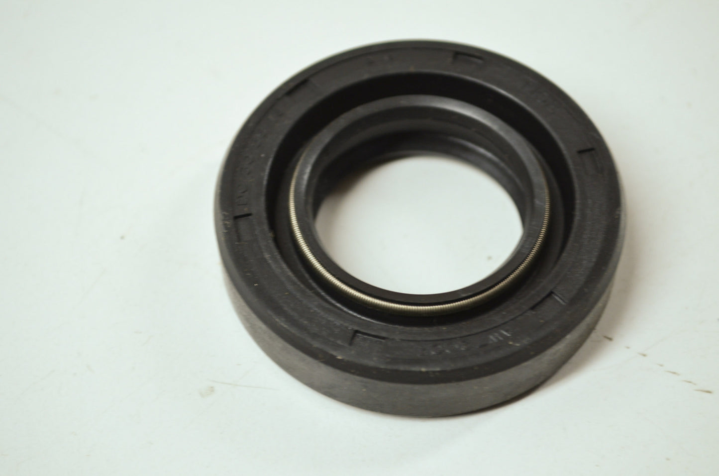 NEW OEM Kawasaki Engine Seal 76-81 JS400 JS440 92050-512 NOS