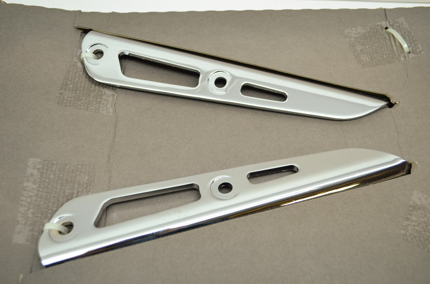 NEW OEM Honda D1X Backrest Mount Bracket 2002-2004 VTX1800 08F75-MCH-100K NOS