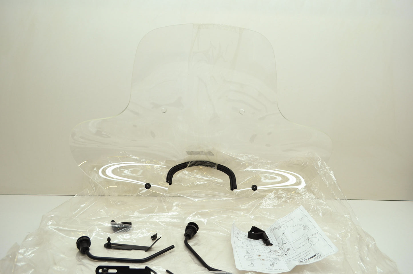 NEW SlipStreamer Clear Windshield & Mounting Hardware S-03-C-M NOS