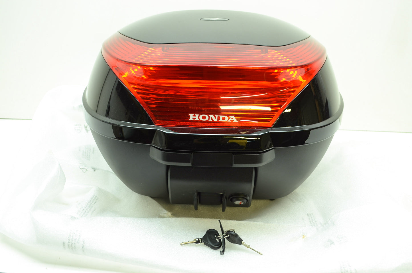 NEW OEM Honda Rear Trunk & Keys 2010 SH150i 08L55-KTG-120 NOS