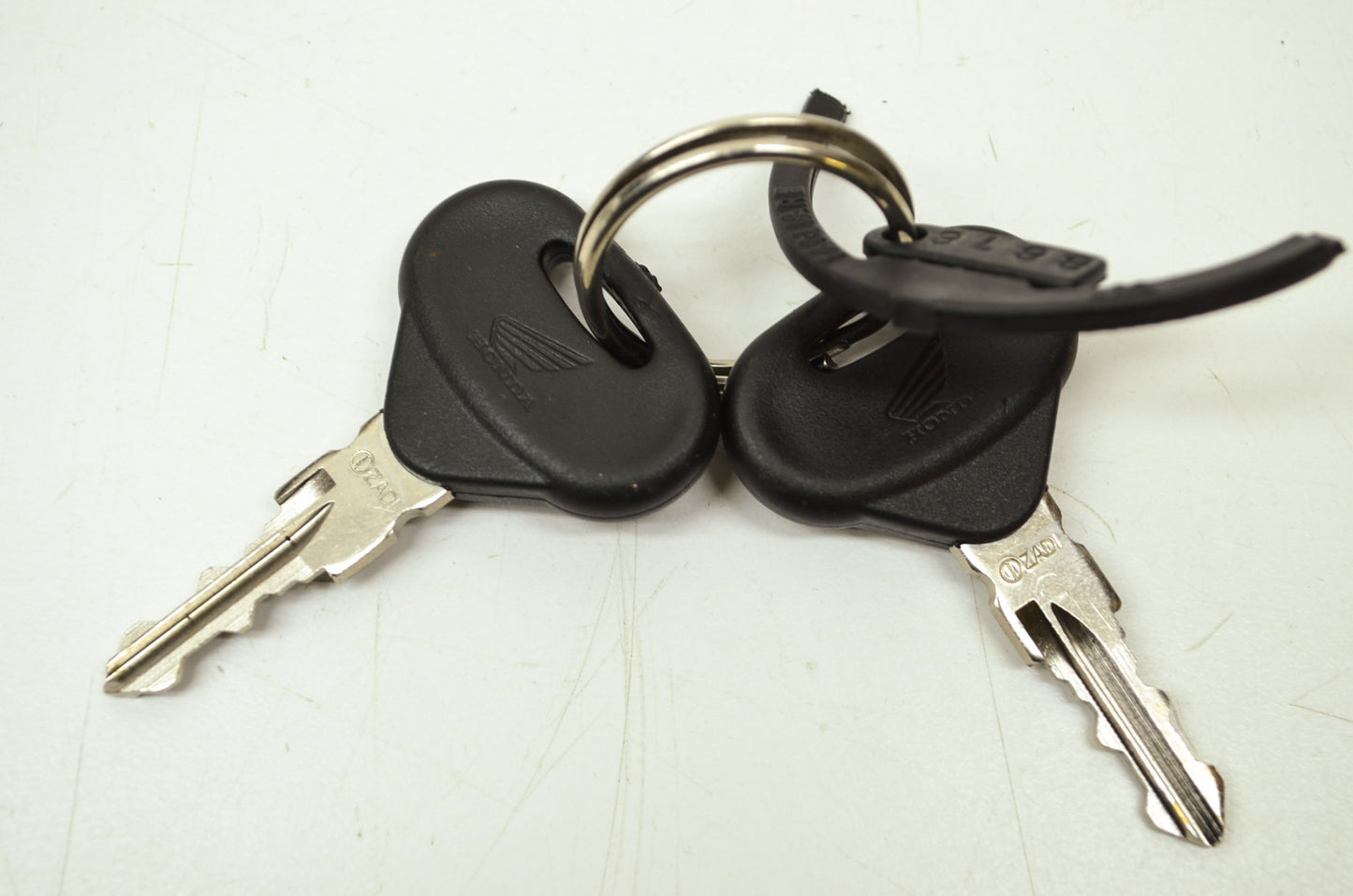 NEW OEM Honda Rear Trunk & Keys 2010 SH150i 08L55-KTG-120 NOS