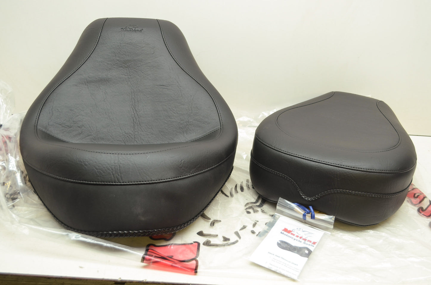 NEW Mustang Honda VTX 1800 R Trio Wide Vintage 2 Pc Touring Seat 75921 NOS