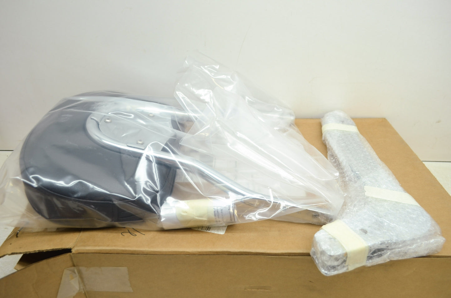 NEW Cobra Short Sissy Bar Round Suzuki Volusia 800 C50 M50 02-8825 NOS