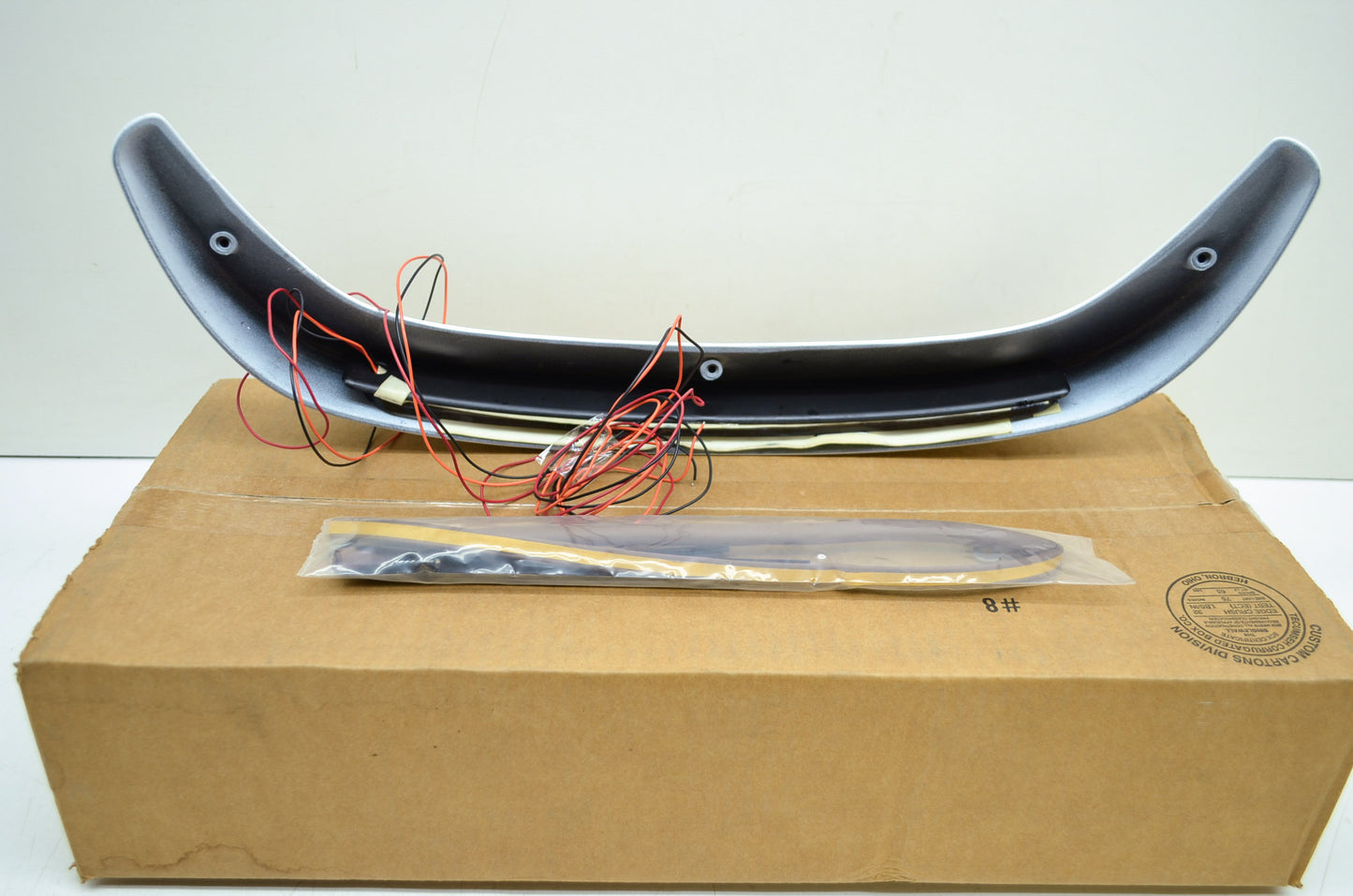 NEW OEM Yamaha Travel Trunk Wing & Lights 1999-2009 Royal Star Venture STR-4XY62