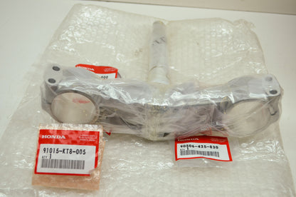 OEM Honda 04100-MCJ-305 Steering Stem Set NOS