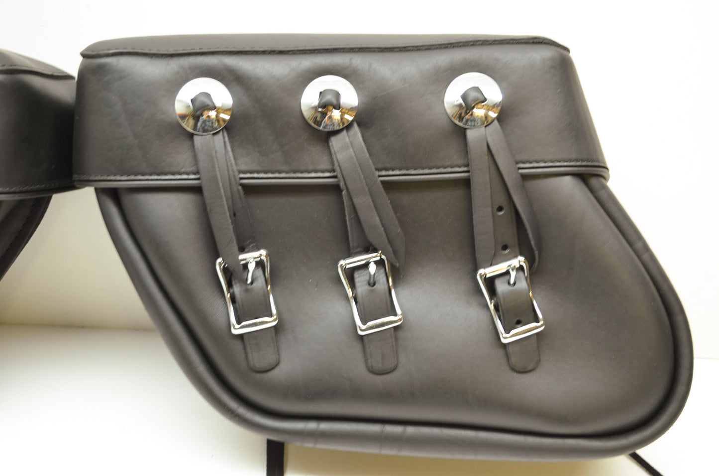 NEW OEM Kawasaki Vulcan 88 800 700 750 1500 Renegade II Leather Saddlebags K5300