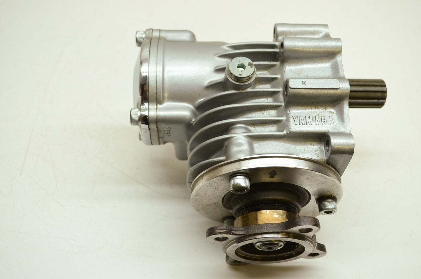 NEW OEM Yamaha Middle Drive Gear Case 1978-1982 XS1100 XJ1100 2H7-17501-N0-00 NO
