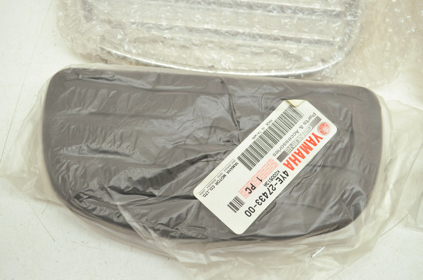 OEM Yamaha STR-4YE57-20-02 Passenger Floorboard NOS