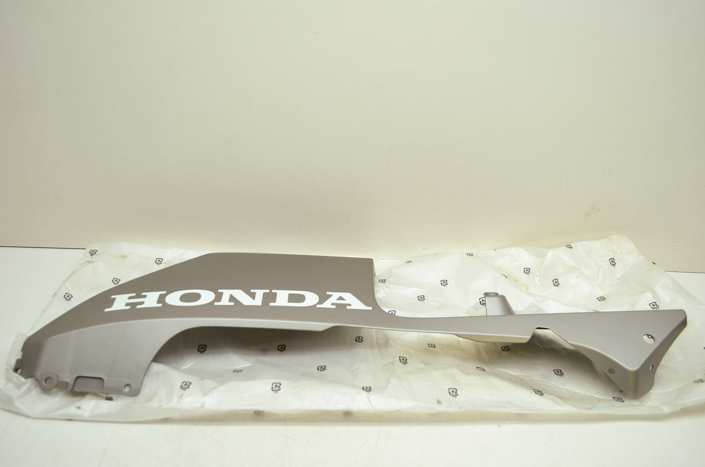 OEM Honda 64470-MEE-000ZA Left Cowl Sub 2003 CBR600RR CBR600 NOS