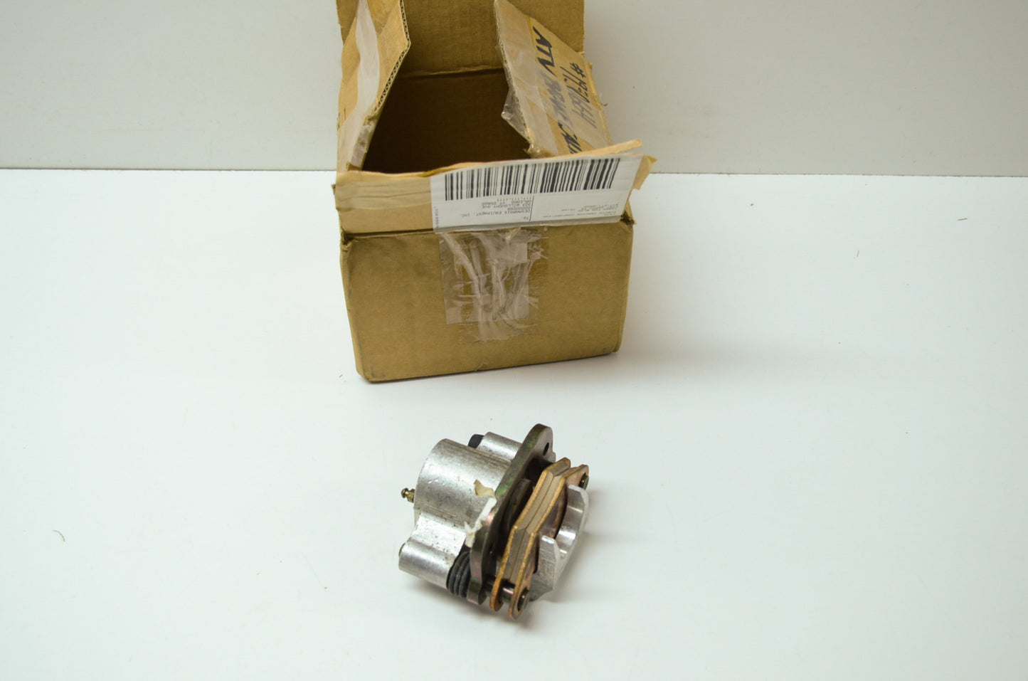 OEM Polaris 1930664 Right Hand Midaxle Caliper Assembly NOS