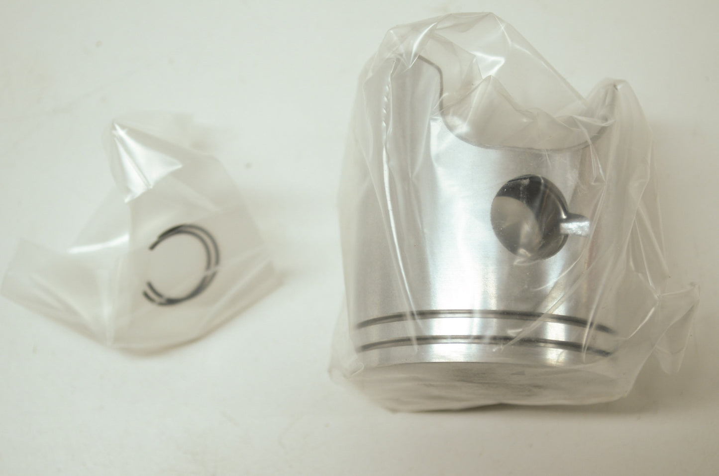 NEW OEM Polaris Piston 1996-1998 XCR 600 3085297 NOS