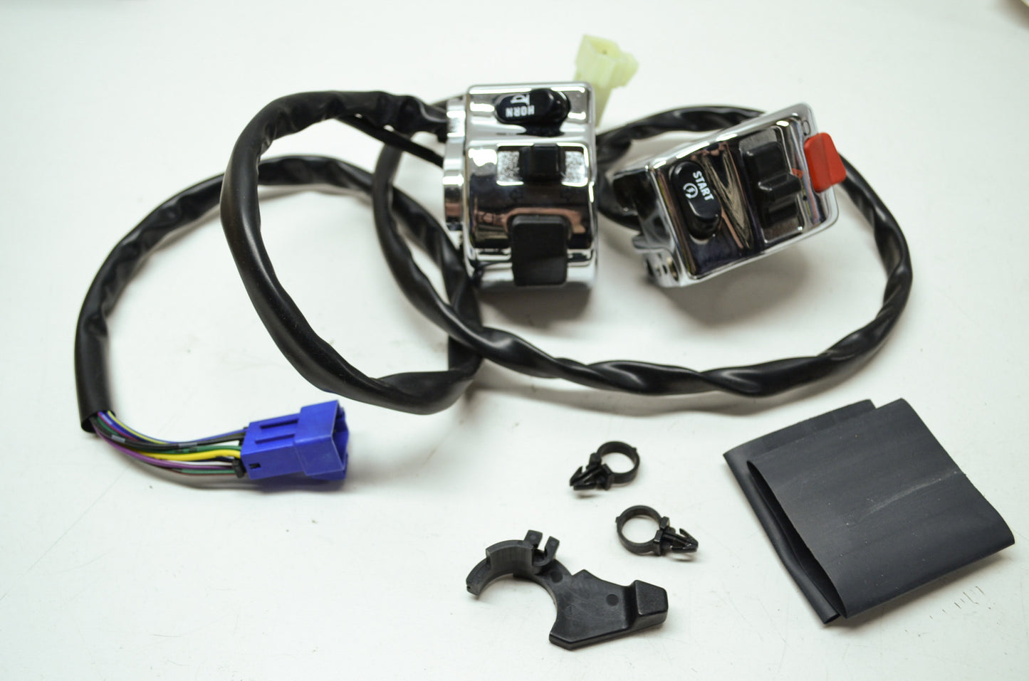 NEW OEM Victory Chrome Switch Kit Kingpin Vegas 2874290 NOS