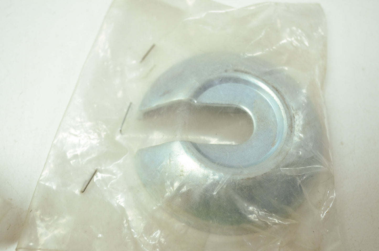 OEM Polaris 5220225 Top Retainer NOS