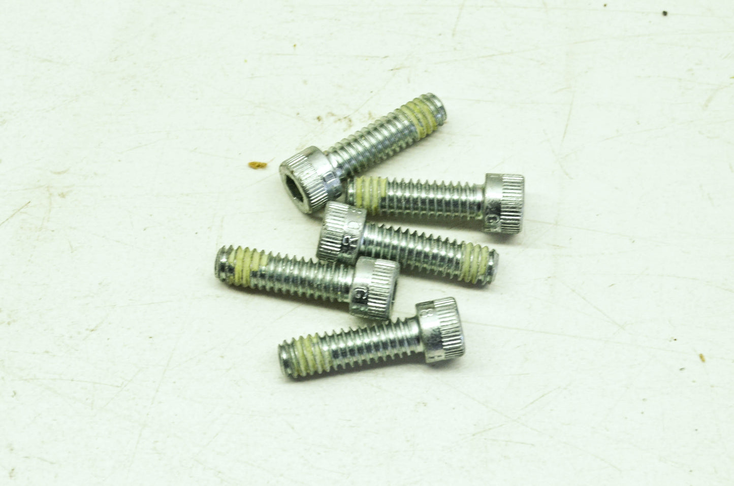 Harley-Davidson Bolt Qty 5 NOS