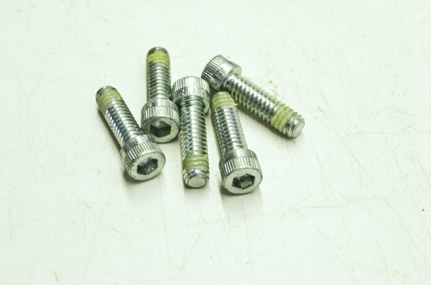 Harley-Davidson Bolt Qty 5 NOS