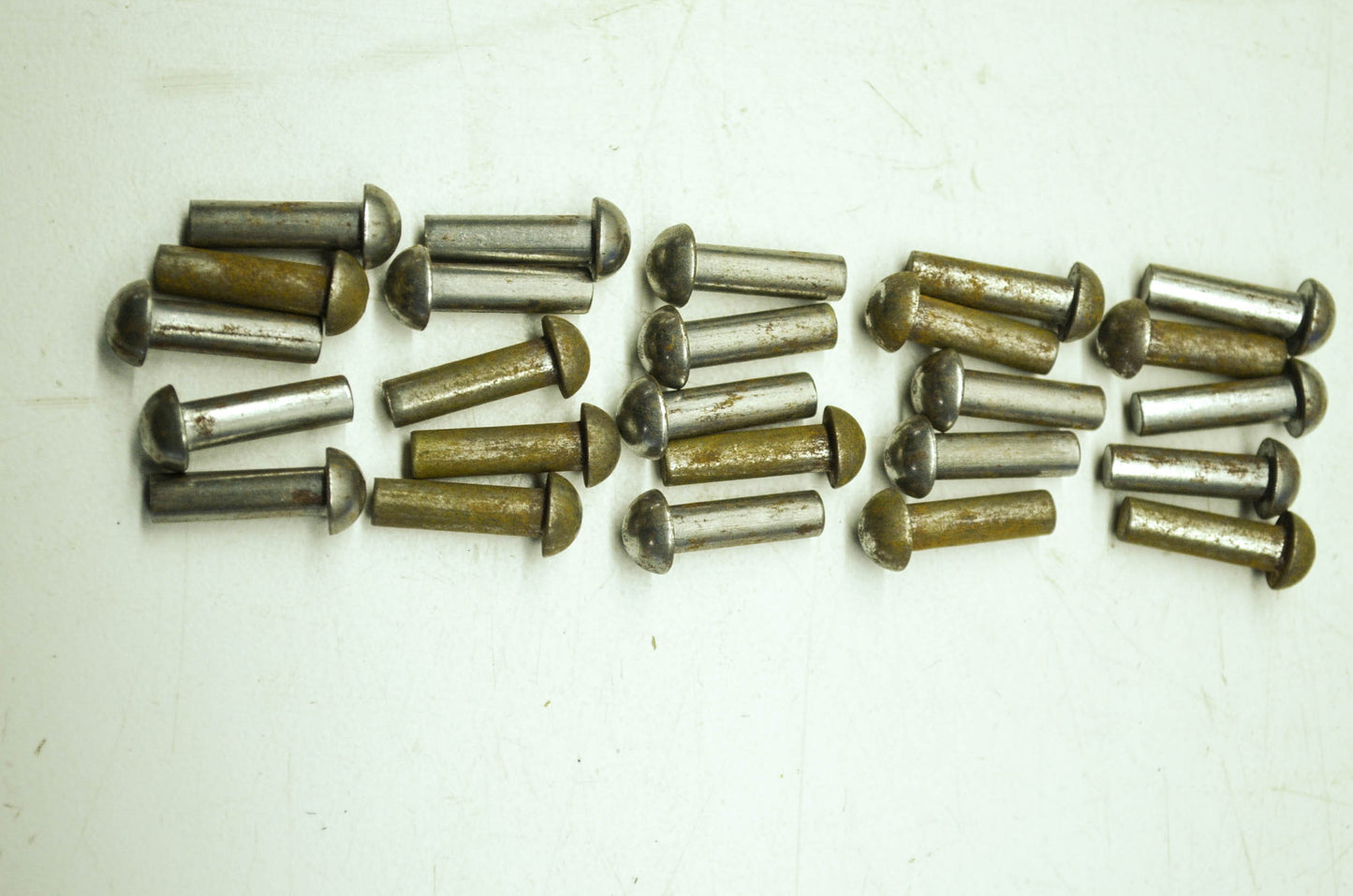 OEM Harley-Davidson 8524 Rivet Qty 25 NOS