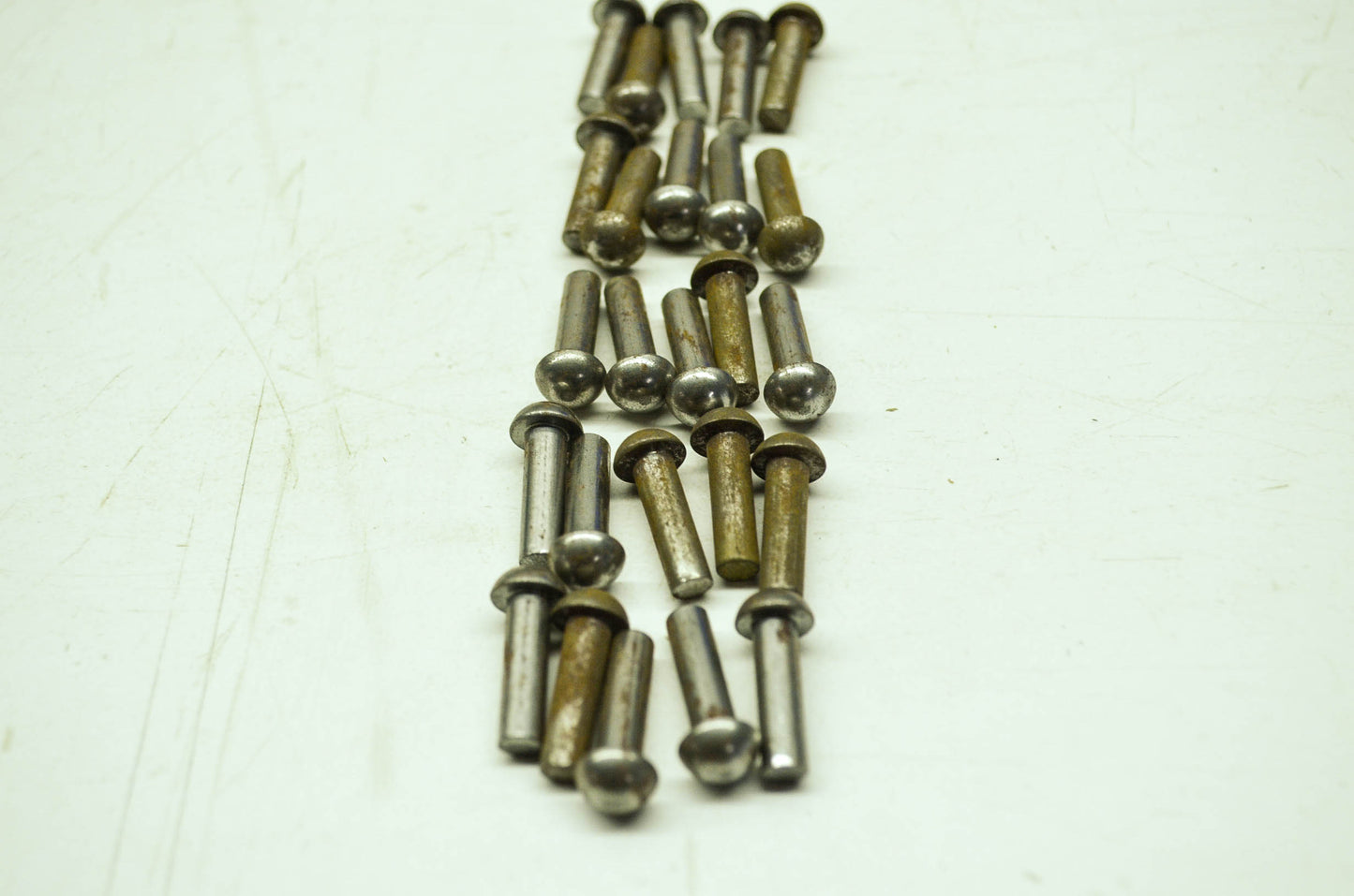 OEM Harley-Davidson 8524 Rivet Qty 25 NOS