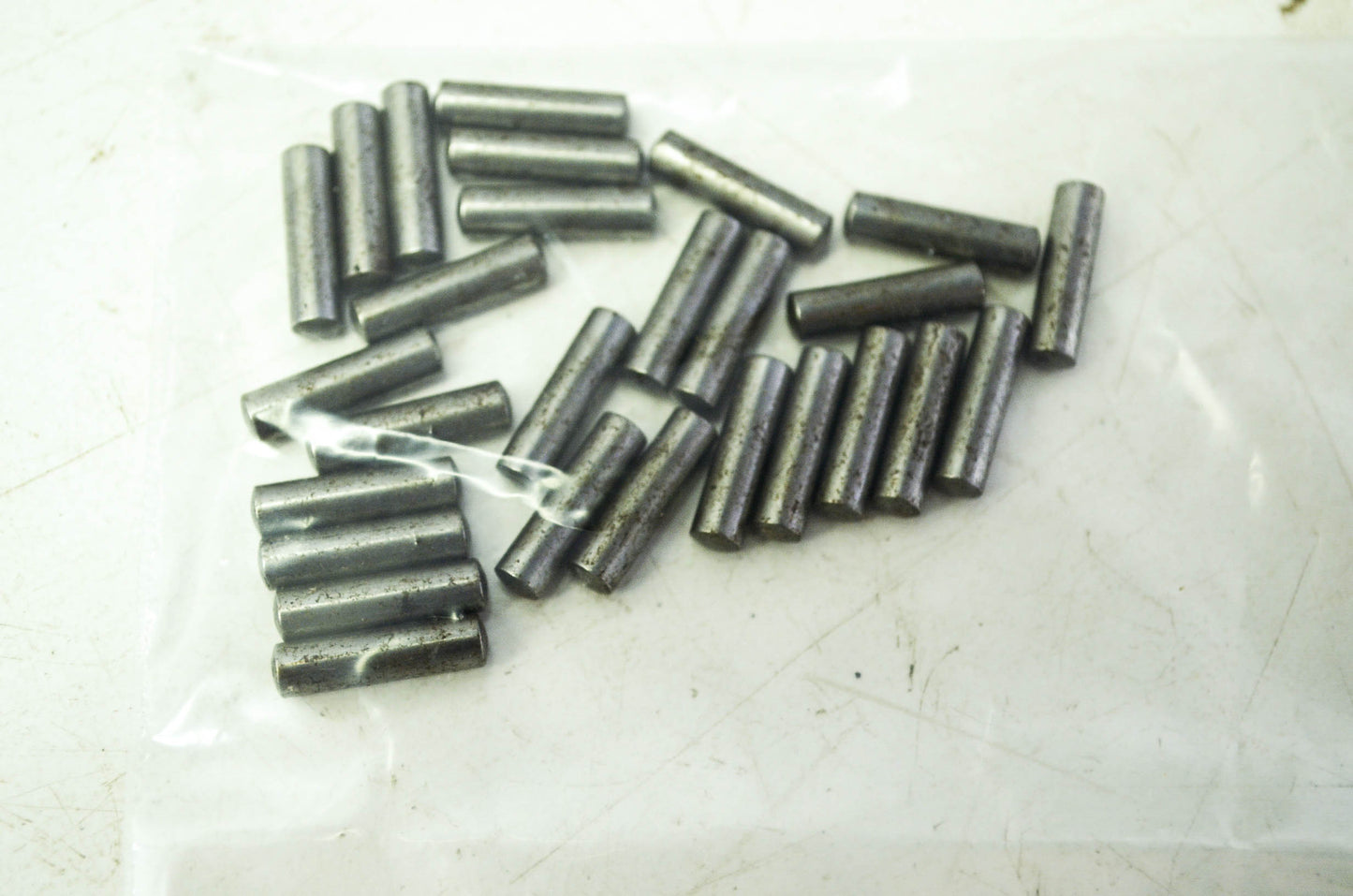 OEM Harley-Davidson 9096 Roller Qty 27 NOS