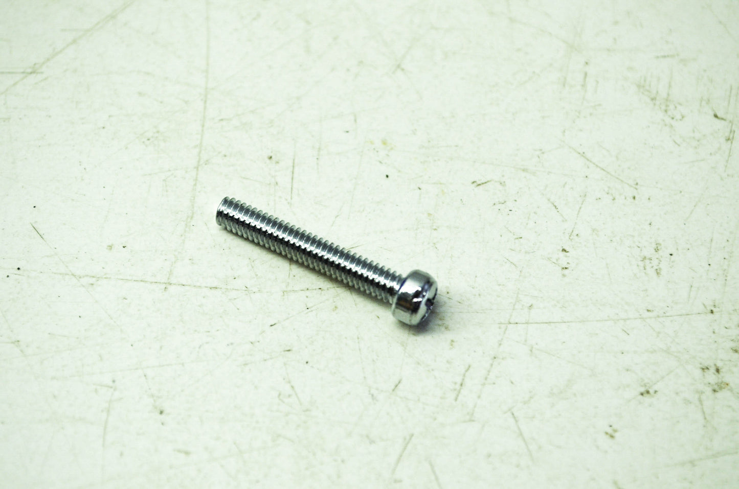 OEM Harley-Davidson 67748-87 Fillister Screw NOS