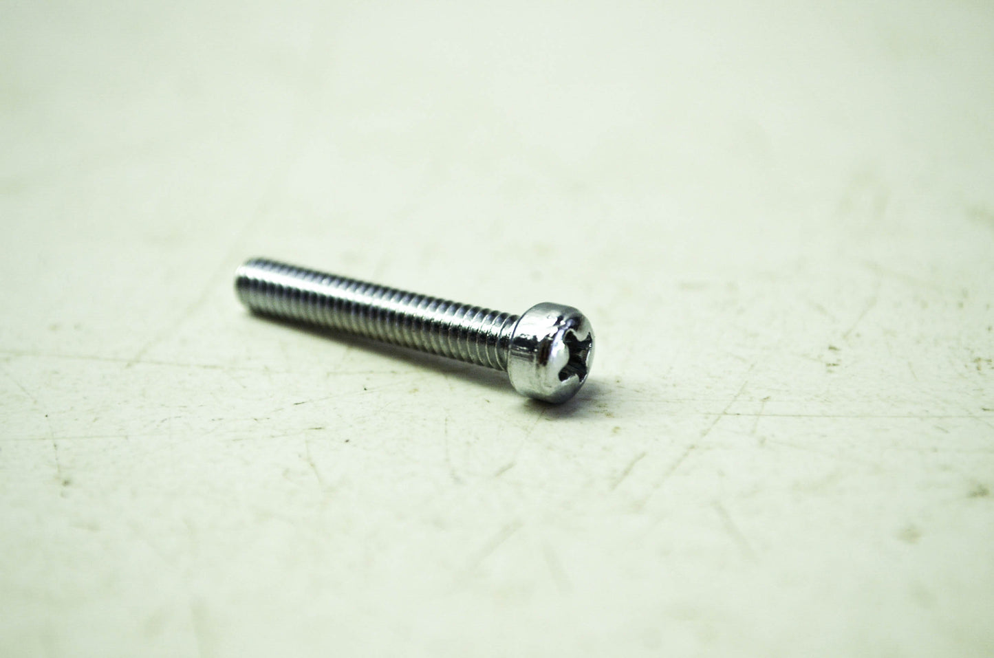 OEM Harley-Davidson 67748-87 Fillister Screw NOS