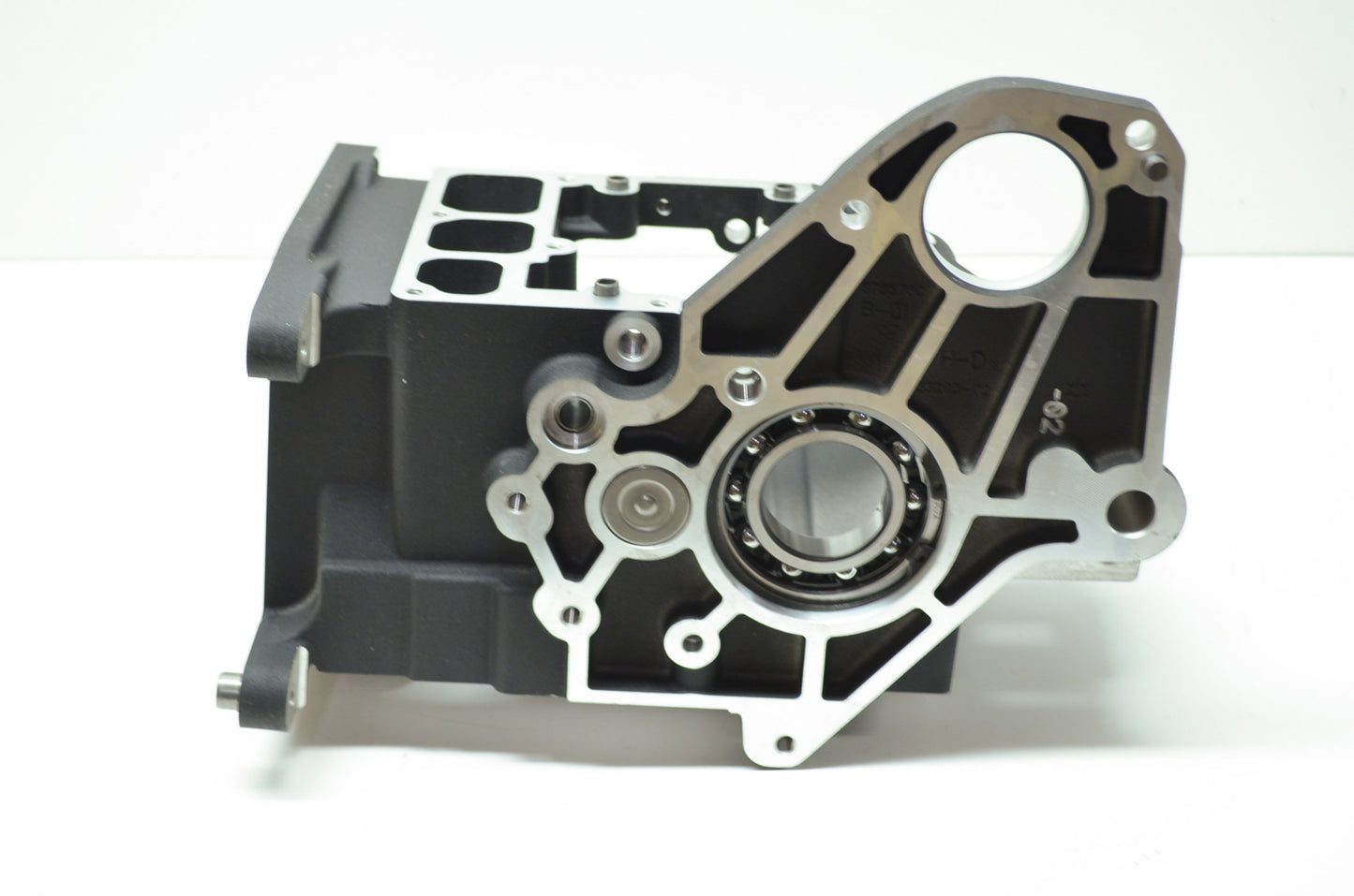 OEM Harley-Davidson 34747-01B Transmission Case Sub Assembly Dyna Super Wide NOS