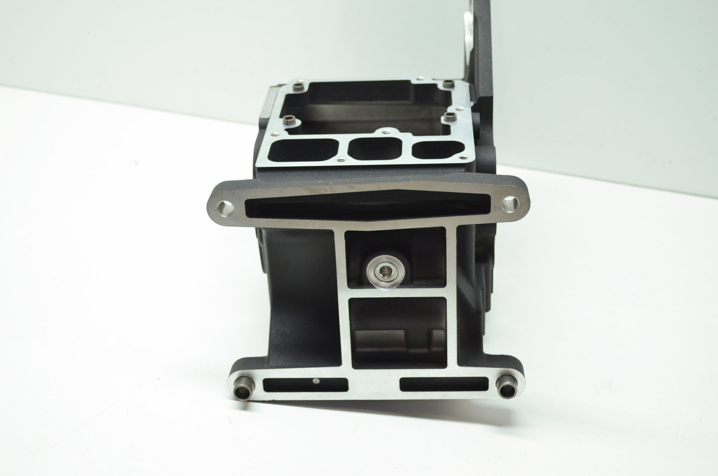 OEM Harley-Davidson 34747-01B Transmission Case Sub Assembly Dyna Super Wide NOS