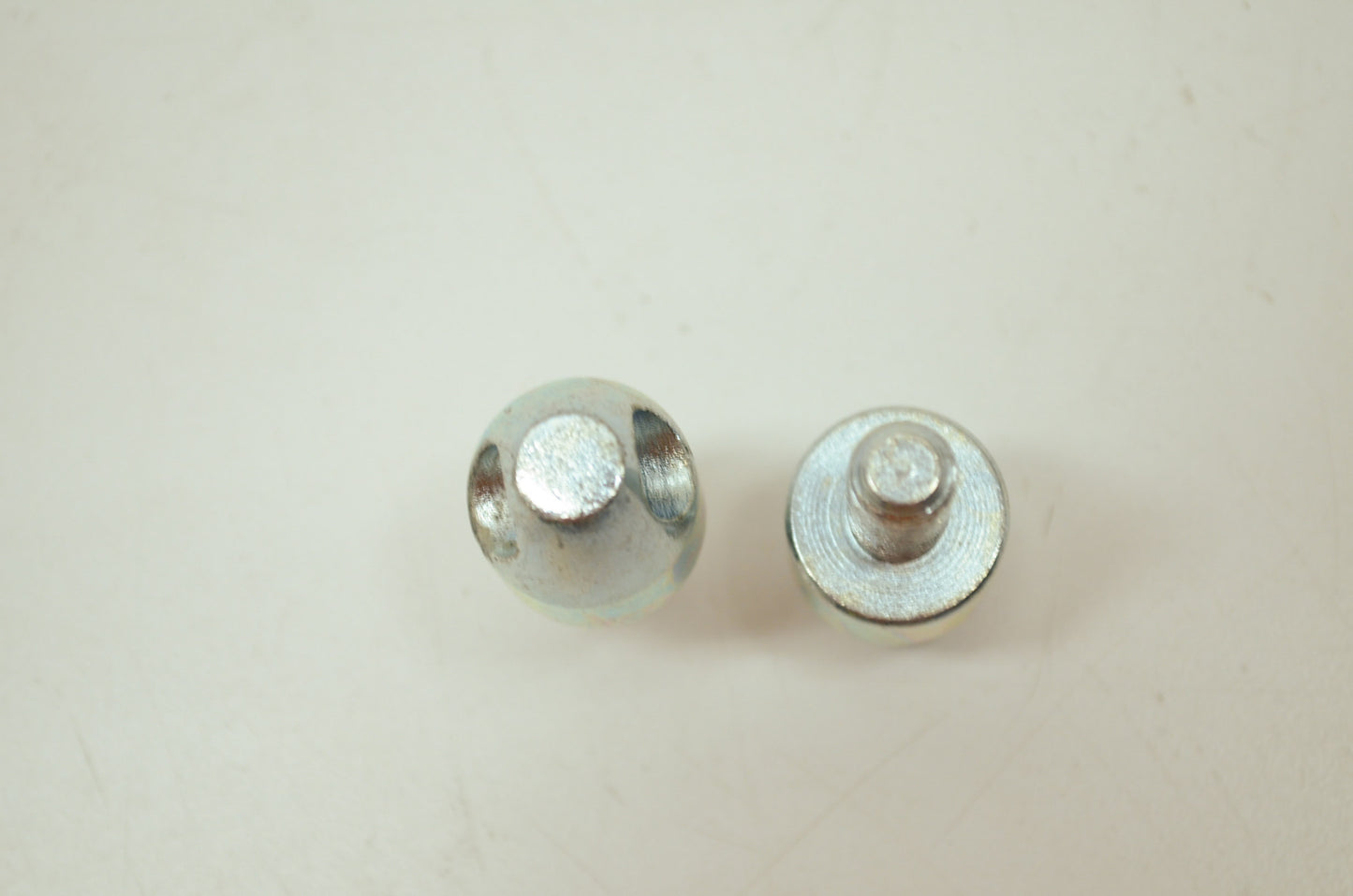 Foot Peg Mount Stud Set 3/8' 65-73 FL NOS