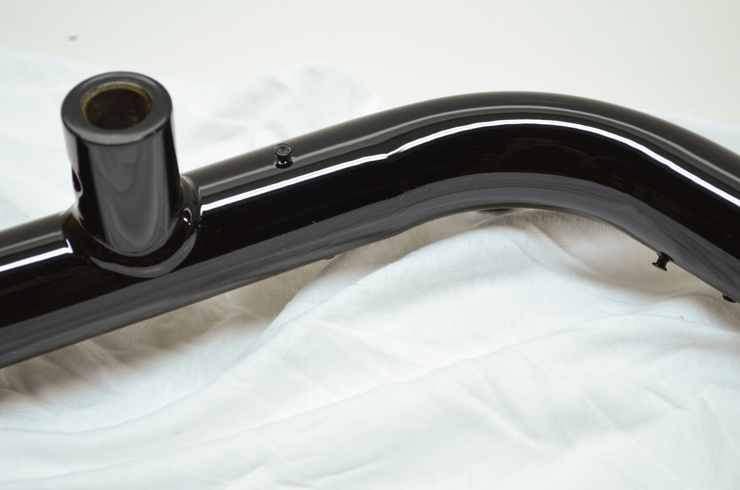 OEM Harley-Davidson 48067-06BK Right Black Lower Frame NOS