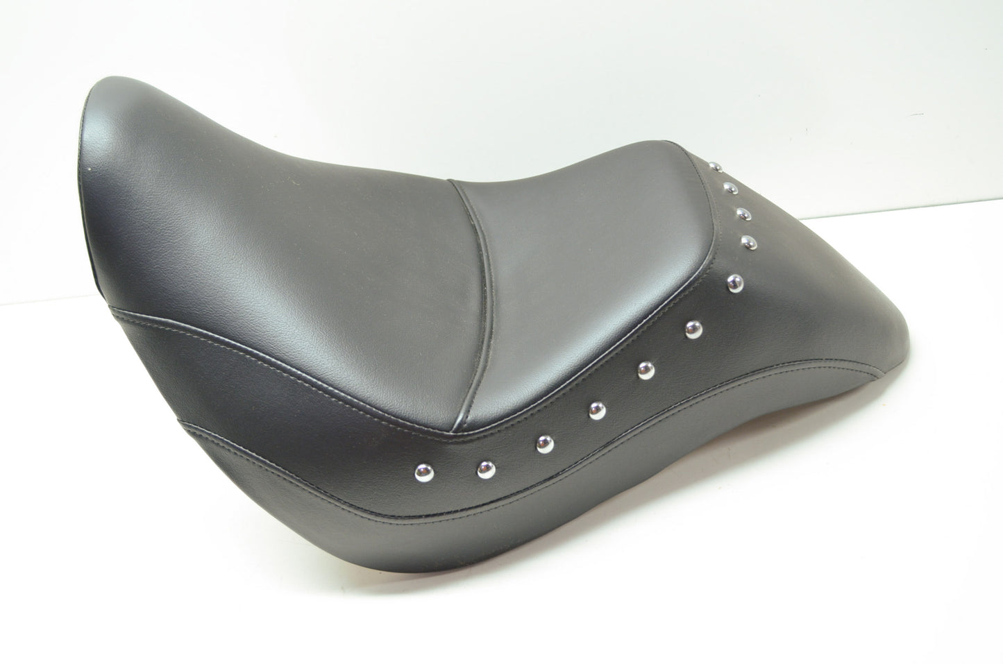 Studded Renegade Seat 06-14 Kawasaki Vulcan Classic NOS